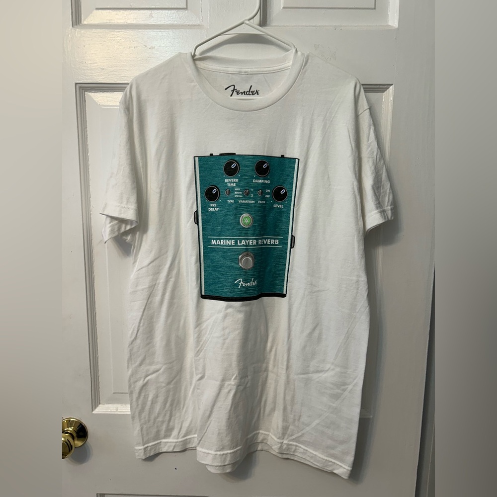 NWT Fender Marine Layer Reverb Graphic T-Shirt White Turquoise Amp Men’s Size L
